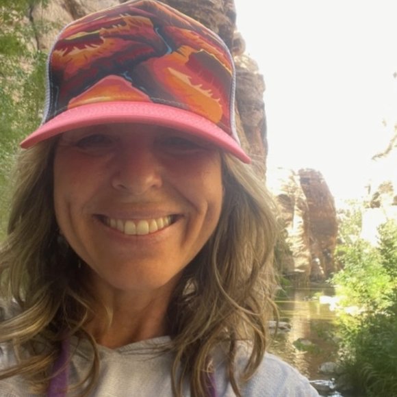 Meet your Posher, Christina - Picture 9 of 12